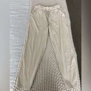Lululemon Keep Moving Pants Khaki size 6